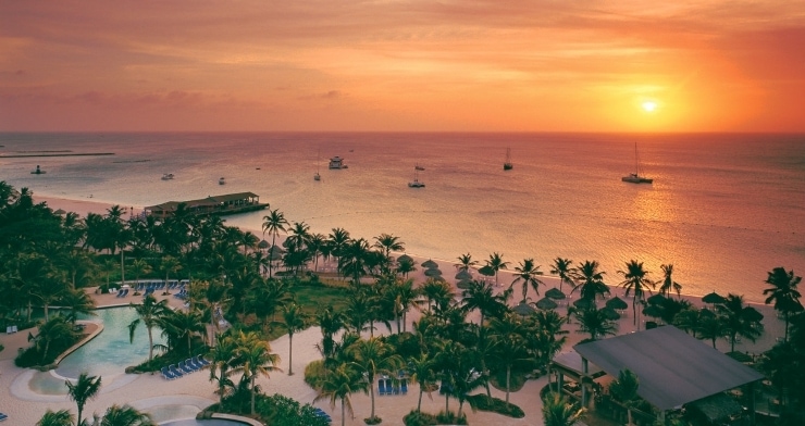 playa-palmbeach-aruba[1]