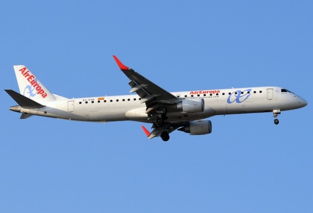 Air_Europa_Embraer_ERJ-195SR_JBM[1]