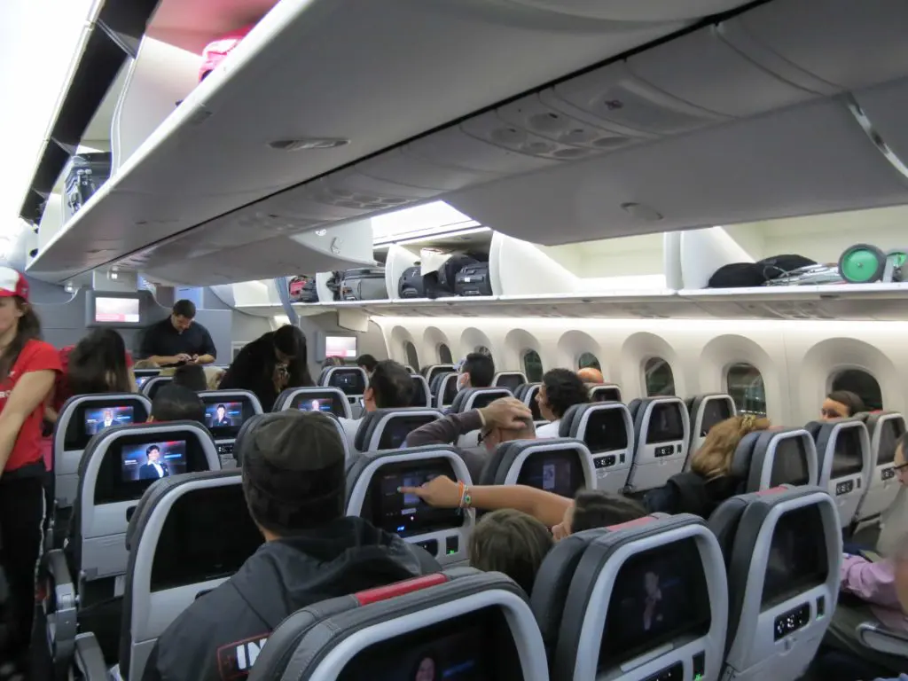 AA 787 - 3