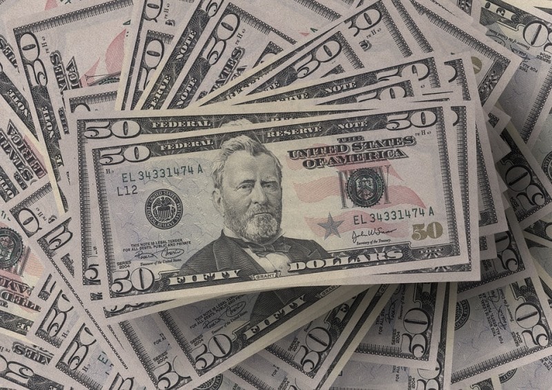 Pila_Billetes_50_Dolares