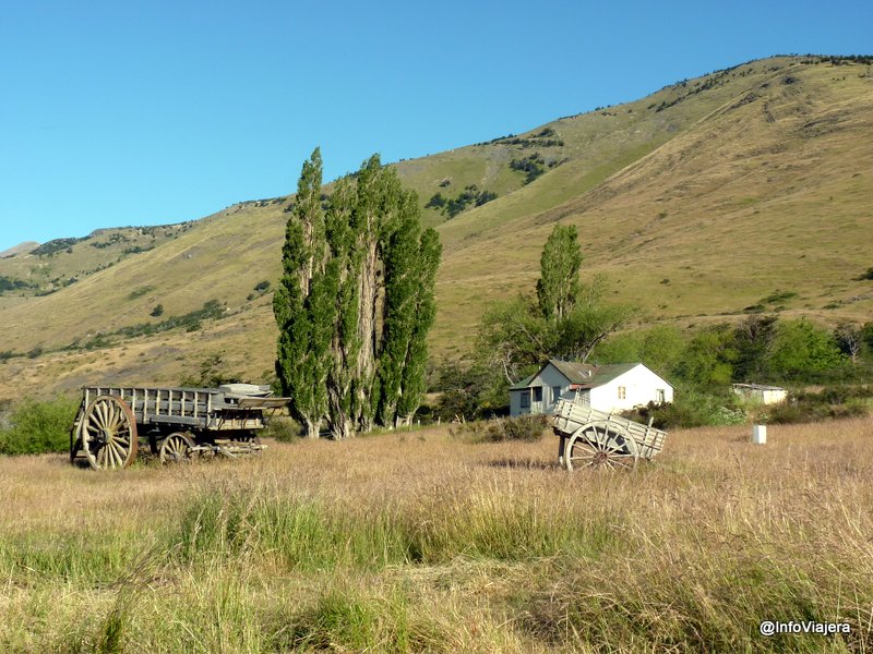 El_Calafate_NiBePo_Aike_Carretas_Viejas_Instalaciones_Peones