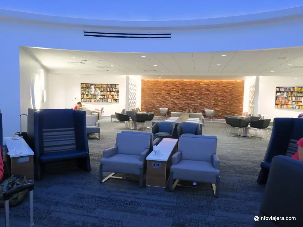 Delta_Sky_Club_LAX