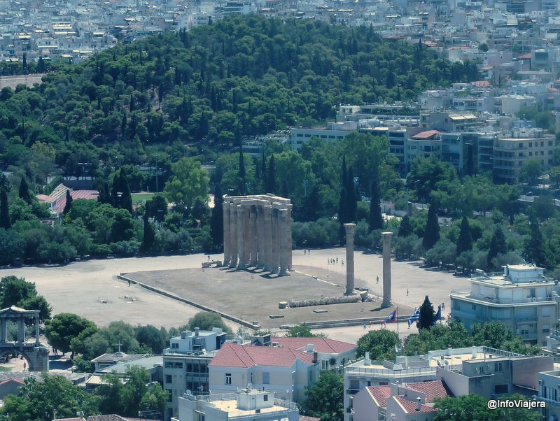 Templo_Zeus_Olimpico_desde_Akropolis_Atenas_Grecia