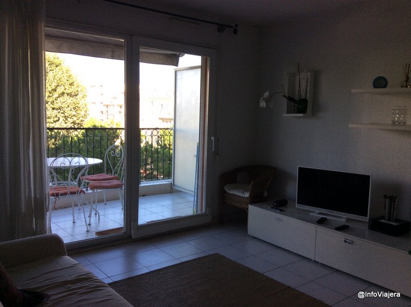 Niza_Riviera_Flats_Departamentos_Promenade_Living_Vista