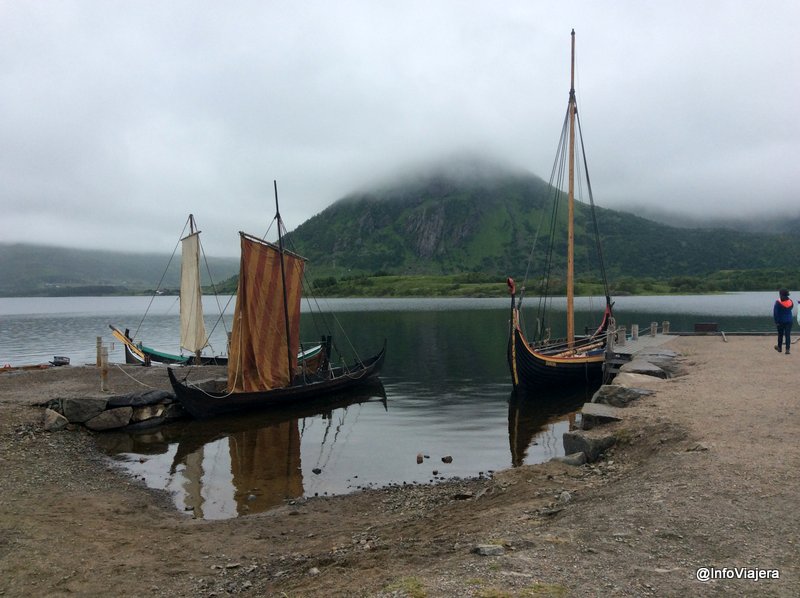 noruega_islas_lofoten_museo_vikingo_lago_barcos