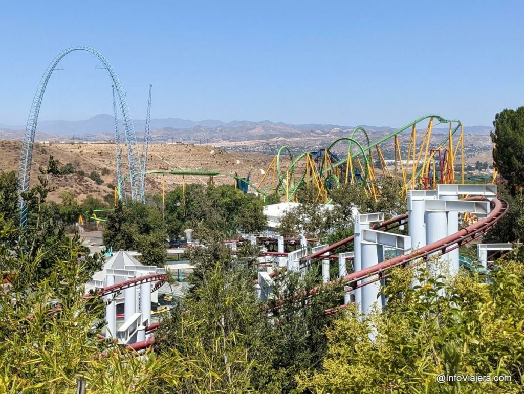 El parque de diversiones extremo Six Flags Magic Mountain en Santa ...
