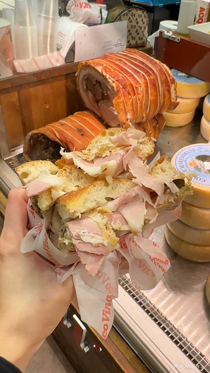 Sandwich de porchetta en All'Antico Vinaio, Roma.