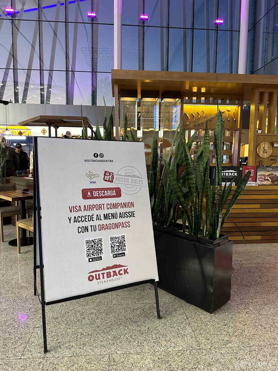 Beneficio Visa Airport Companion para comer y tomar algo en el aeropuerto de Ezeiza para vuelos de cabotaje sin VIP.