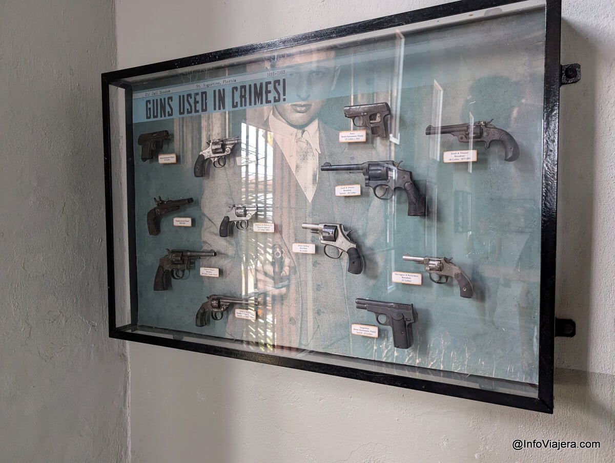 Colección de armas usadas en crímenes, Old Jail Museum de St. Augustine, Florida, Estados Unidos.