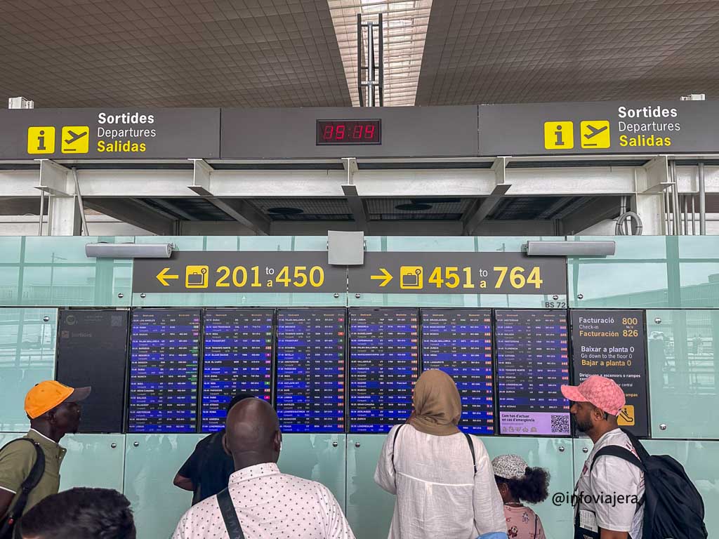 Aeropuerto de Barcelona Pantallas Informacion Check-in